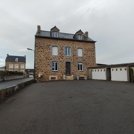 Le Petit Melorien Leilighet Saint-Méloir-des-Ondes Eksteriør bilde